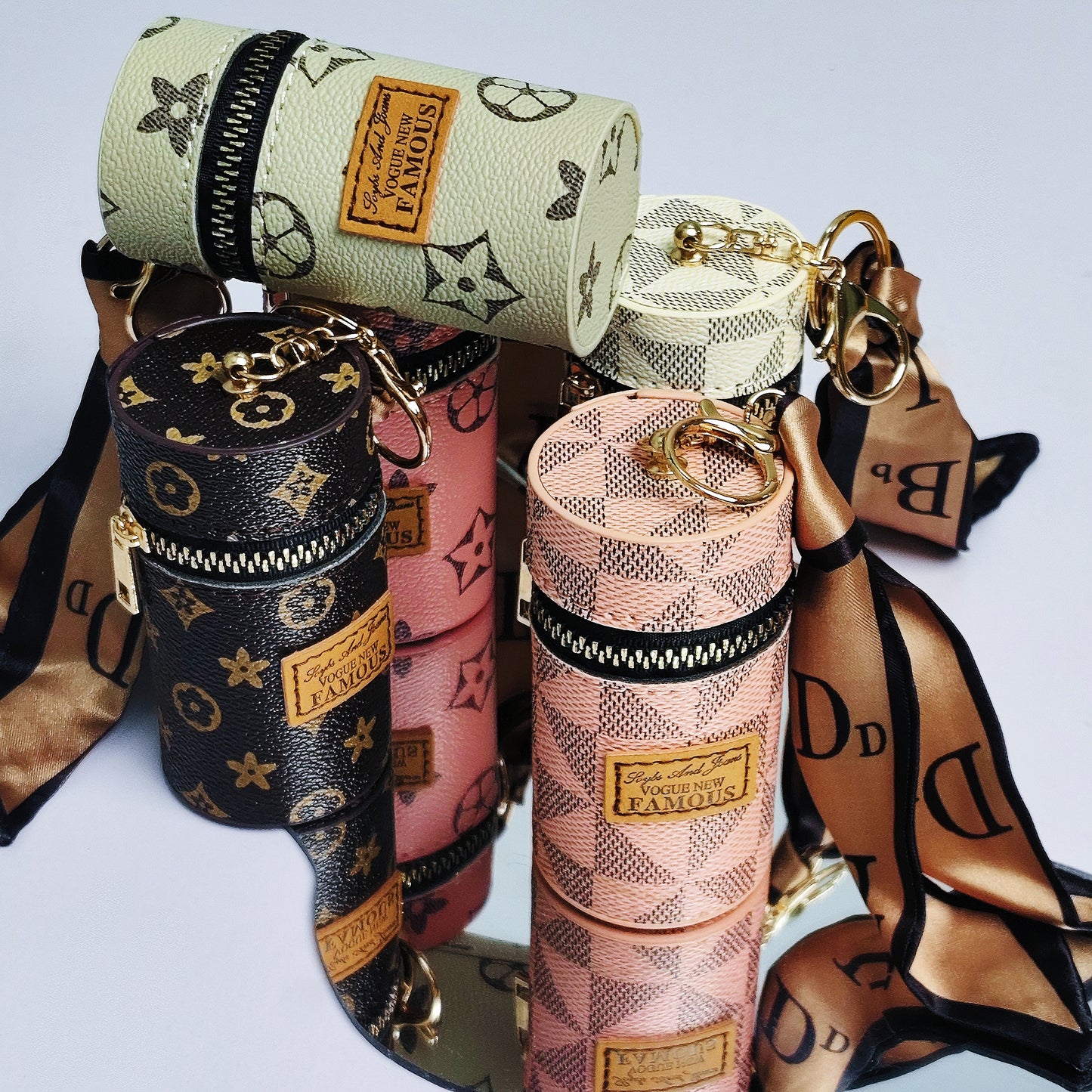 No.2 buy 1 mini bag get 2（1 minibag+one hidden piece phone chain）