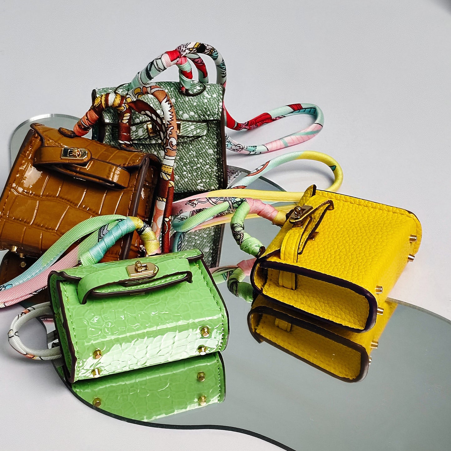 No.2 buy 1 mini bag get 2（1 minibag+one hidden piece phone chain）